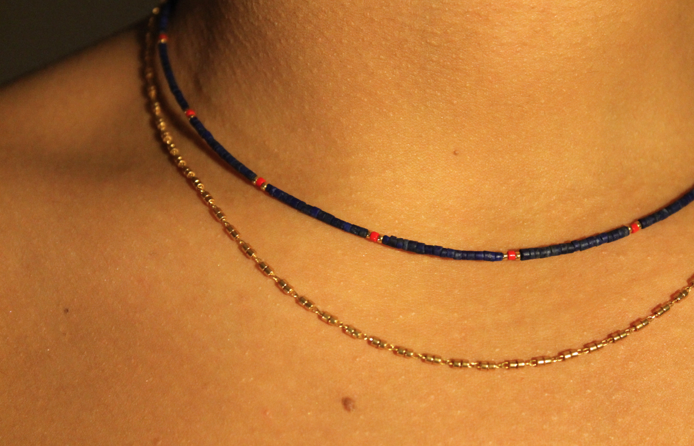 Yaz Kolyeleri - Siyah, Kırmızı, Altın