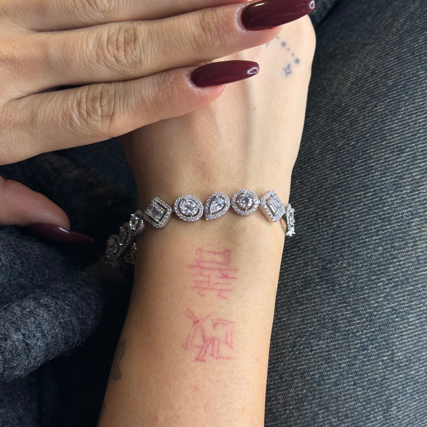 Beyaz Mix Su Yolu Bileklik