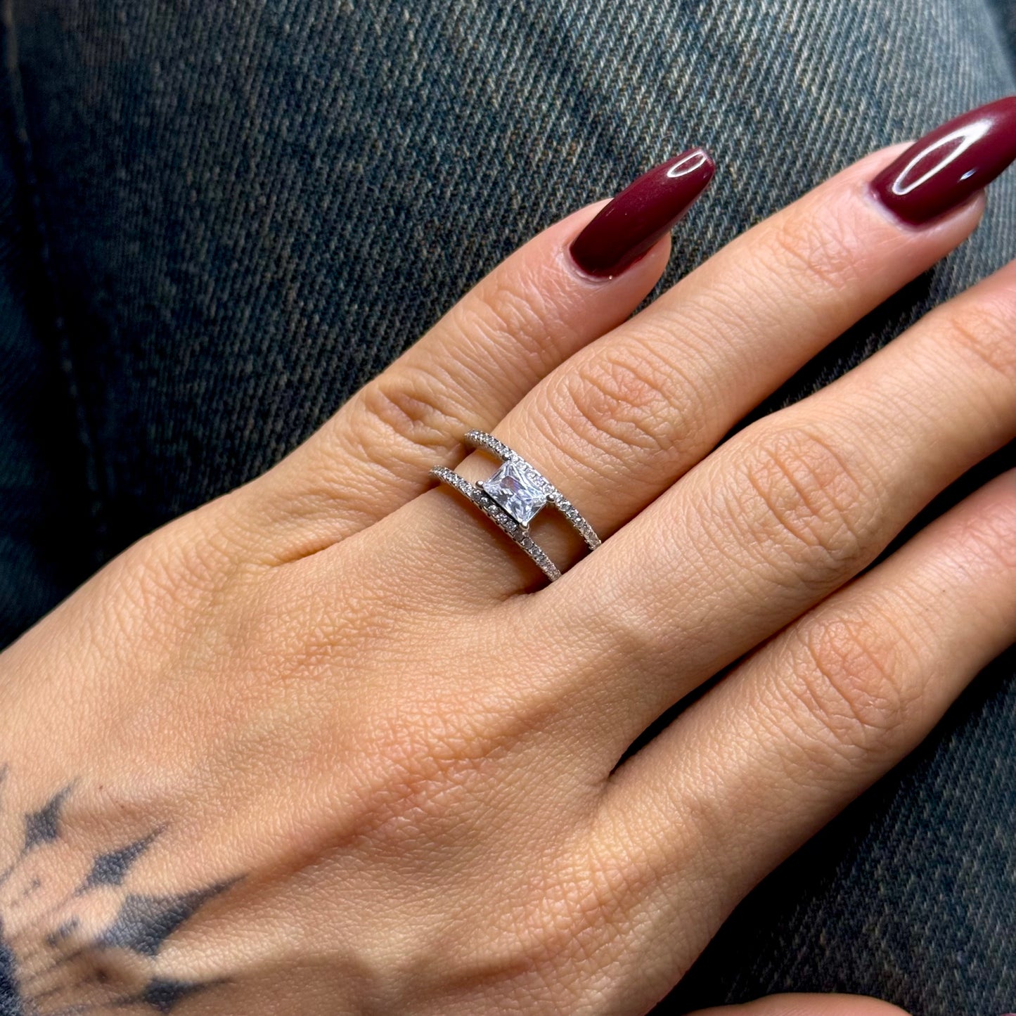 Büyük Baget Taşlı Çift Sıra Yüzük