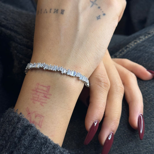 Baget Taşlı Zig Zag Su Yolu Bileklik