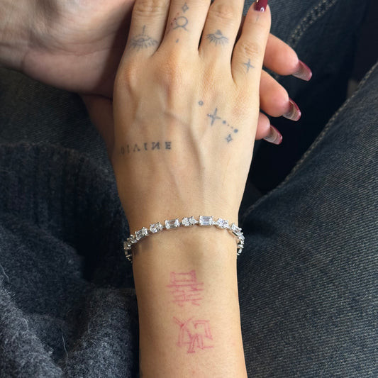 Beyaz Baget Oval Kesimli Suyolu Bileklik